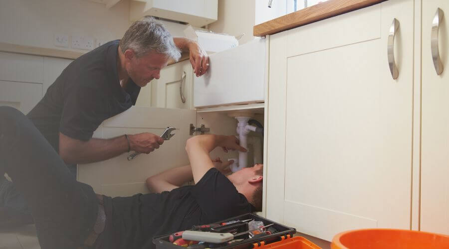 Professional burst pipe repair services in Oconee, IL